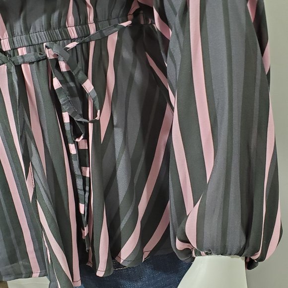Torrid Stripped Wrap Blouse Size 1 (14-16) - Picture 4 of 9
